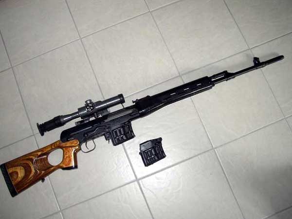 Tiger with FN FAL flash hider
